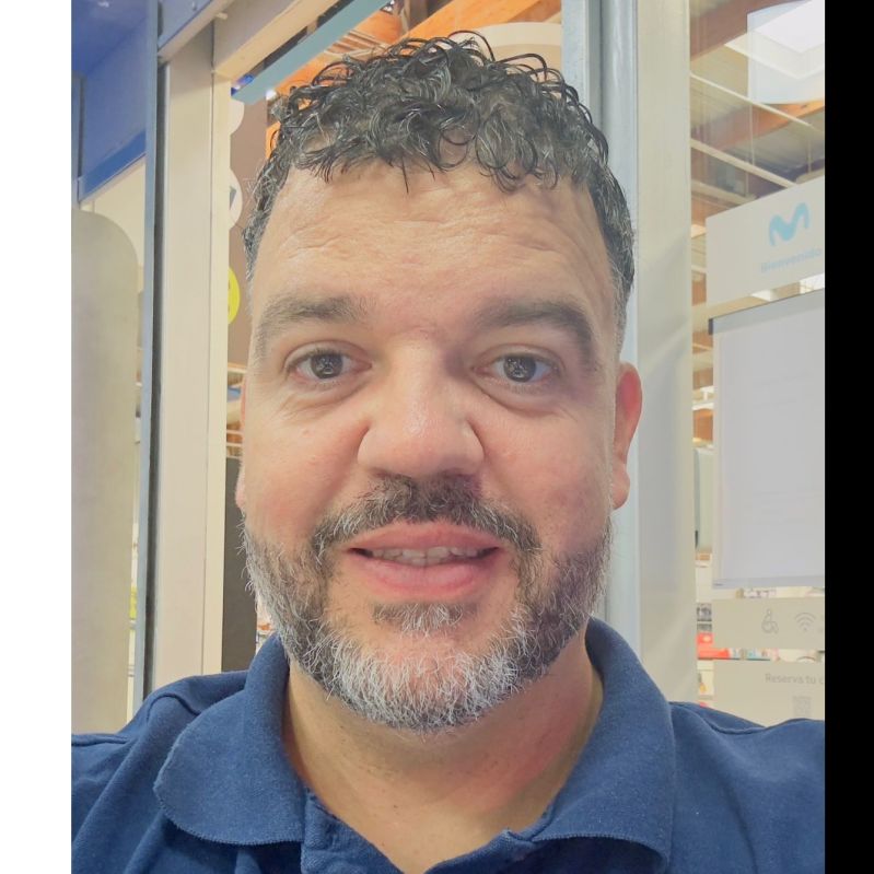 CARLOS SANCHEZ ROBLES