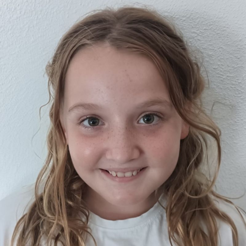 ALEJANDRA WALLS FRONTELA