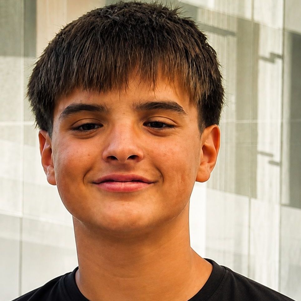 ERIC OLIVARES ALVAREZ