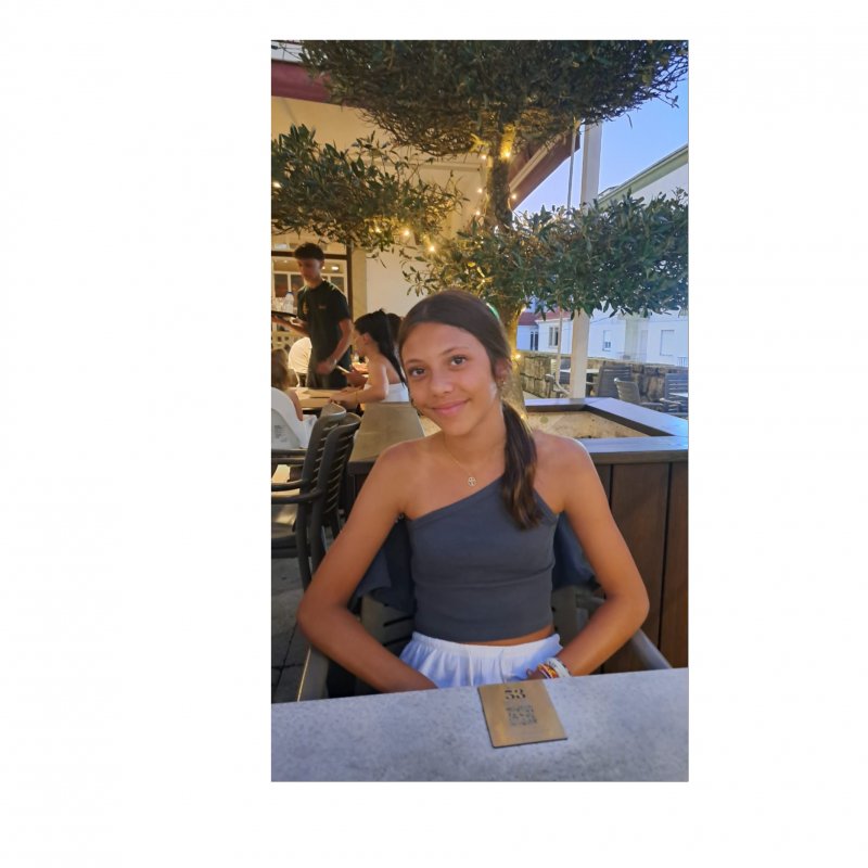 JULIA LEMOS FERNANDEZ