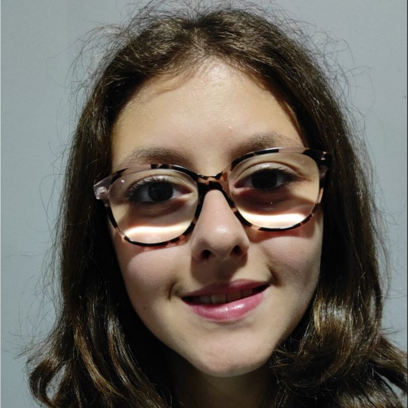 JULIA GUIMAREY CASAS