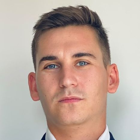 ARNAU PEREZ CABEZUELO