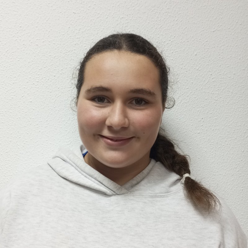 FATIMA  CARAVACA BERNAL 