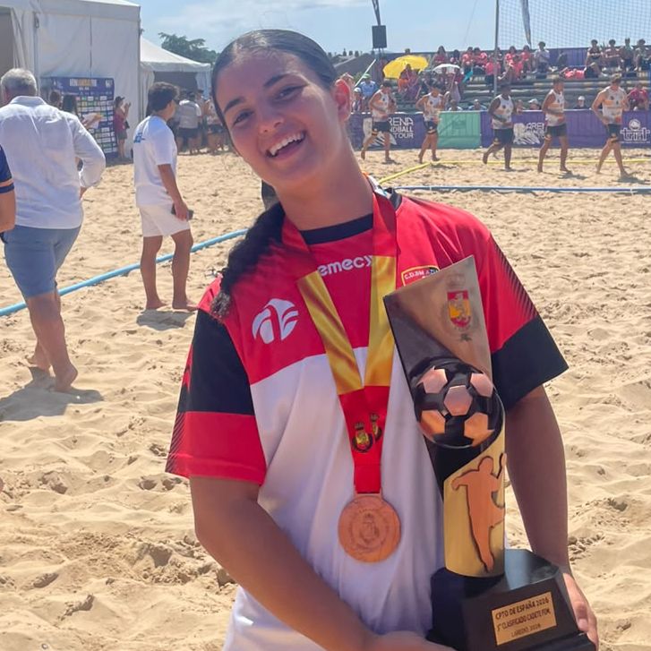 IRENE CALVARRO GOMEZ
