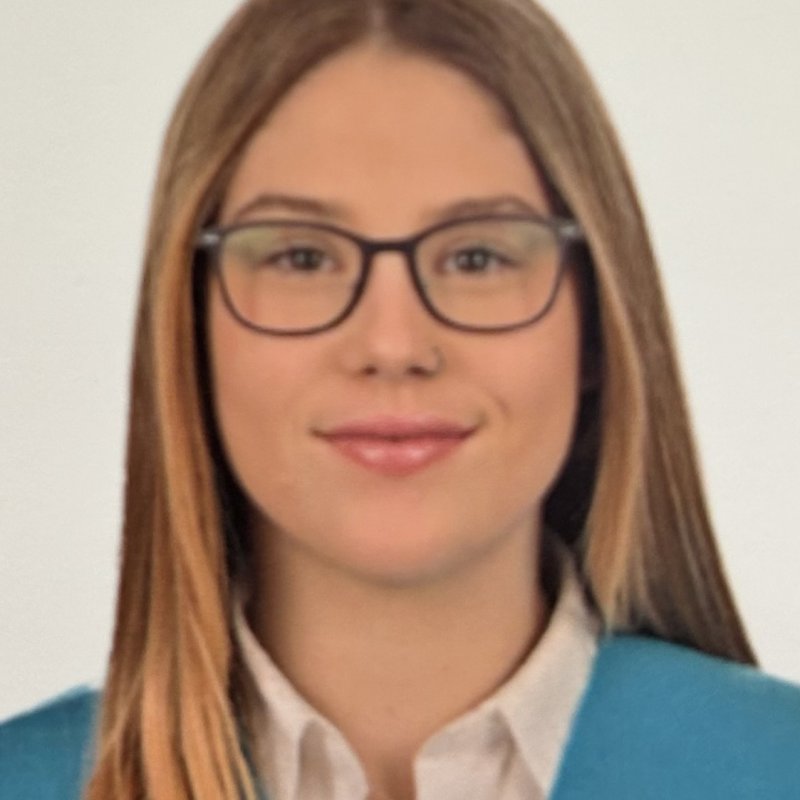 VICTORIA LOPEZ FENANDEZ DE MARCOS