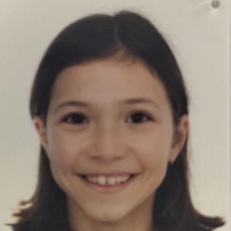 LOLA HERNANDEZ