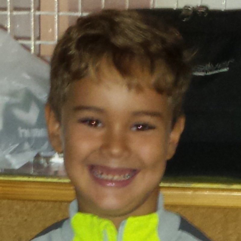 HUGO  CASTELLANO RIVERO