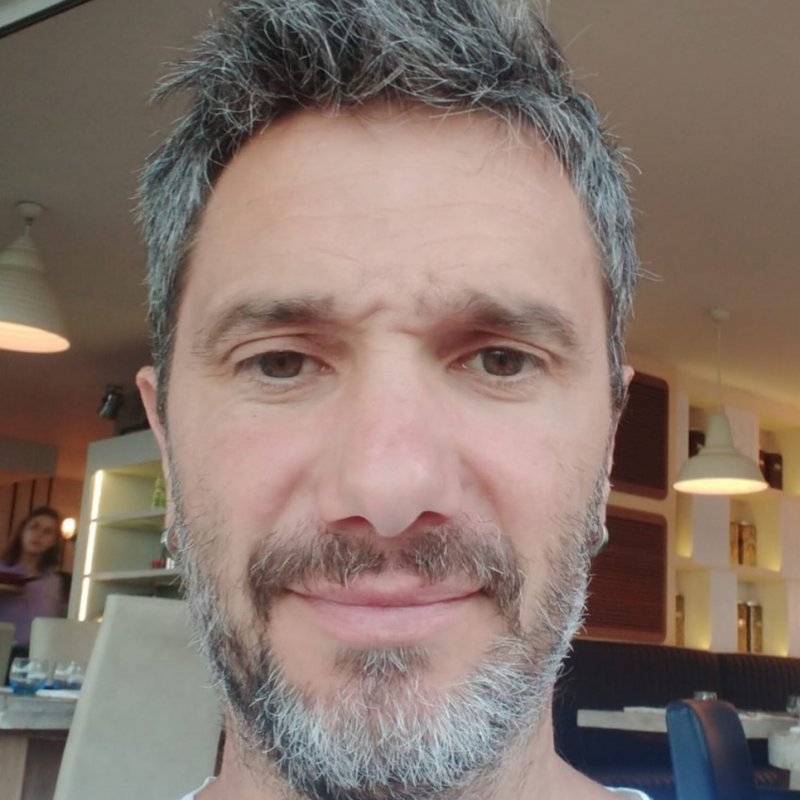 JULIAN ESKIDE RUIZ