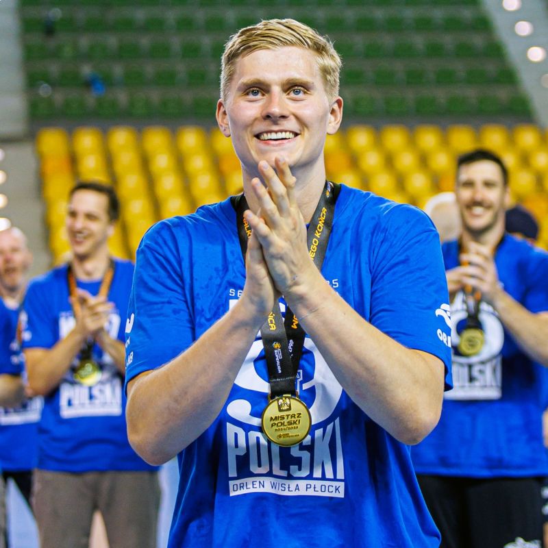 VIKTOR GISLI  HALLGRIMSSON