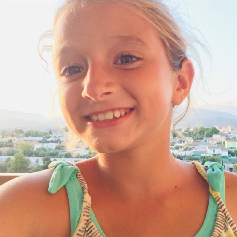 ELENA  SALVADOR BOTELLA