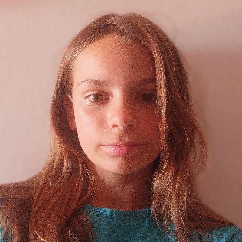 JULIA  CASAMARTINA ROS