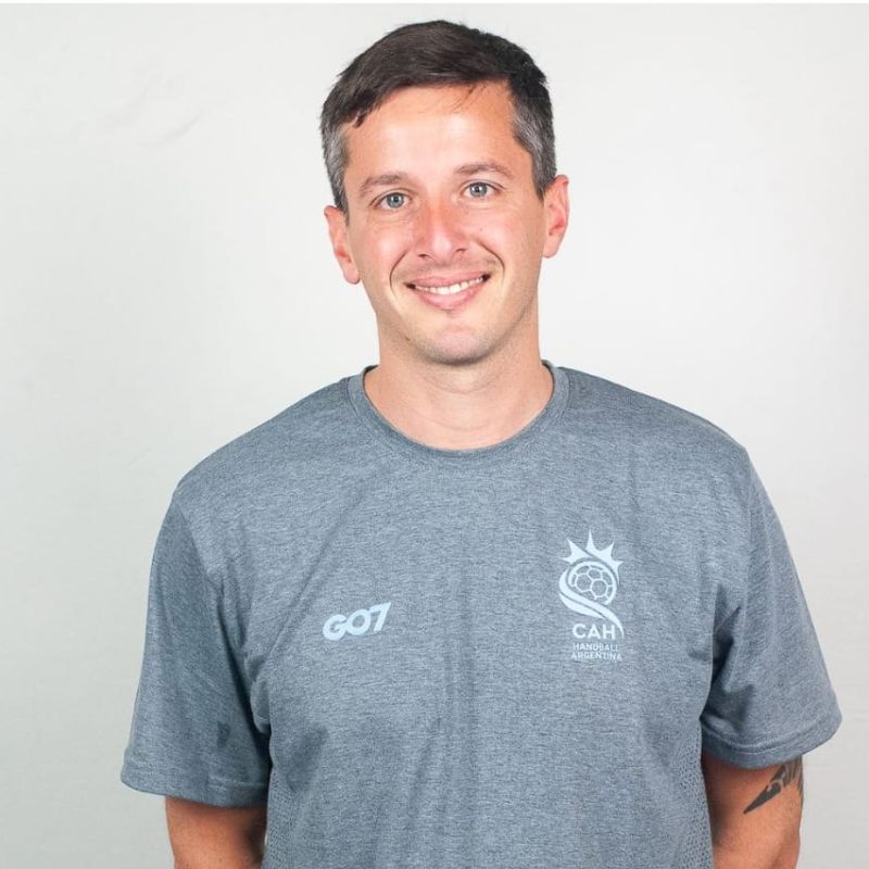 AGUSTIN SZAWARSKI