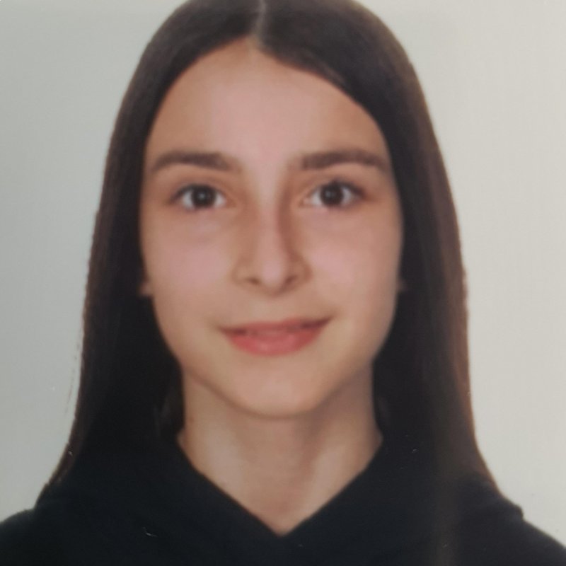 JULIA MARTINEZ MACIAN