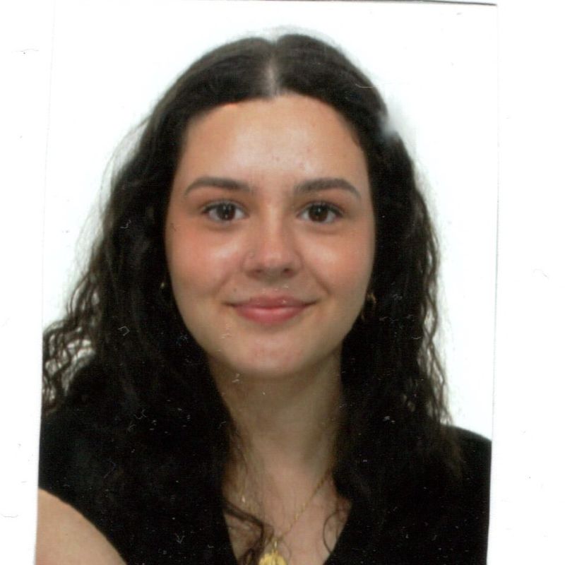 MARIA DEL CARMEN SIERRA SALMON