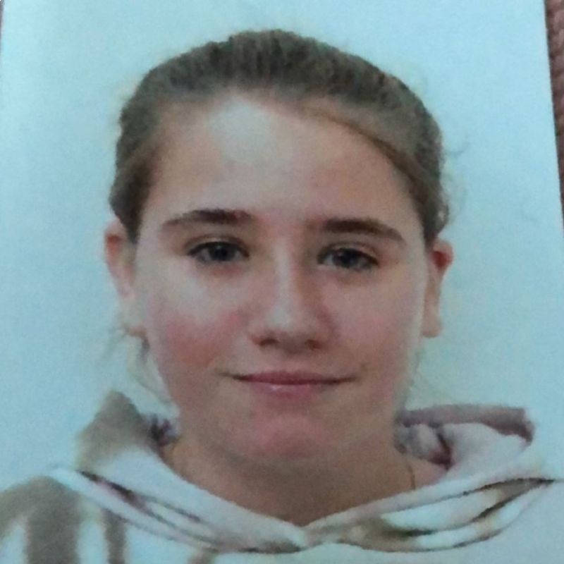 ALEJANDRA LLORIA CARMONA