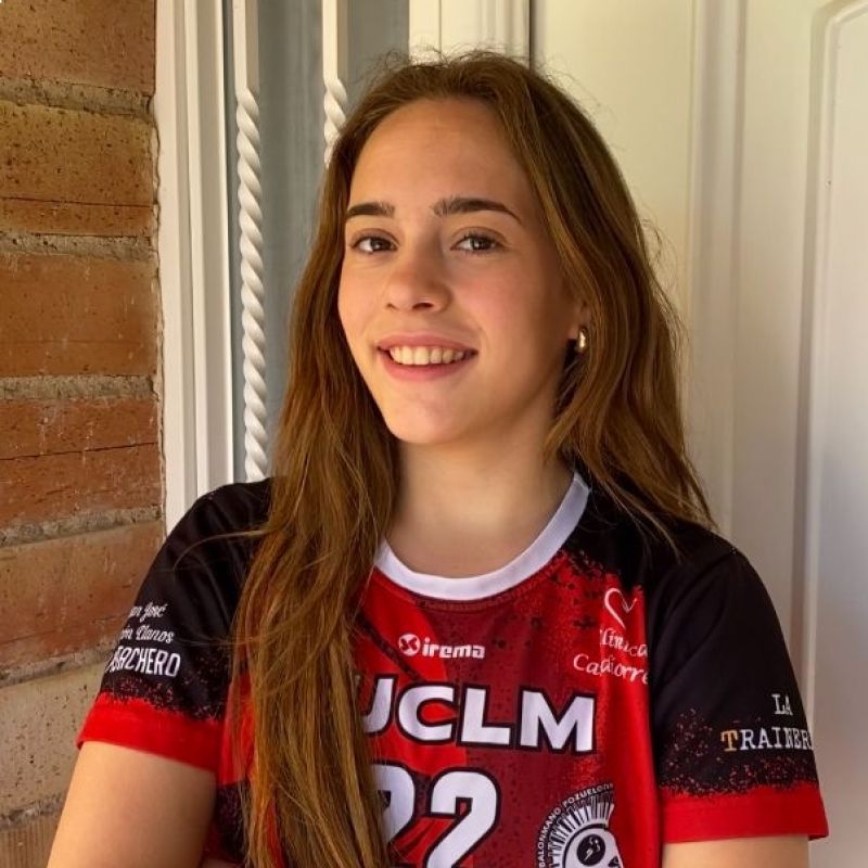 DAVINIA SOBRINO MERA