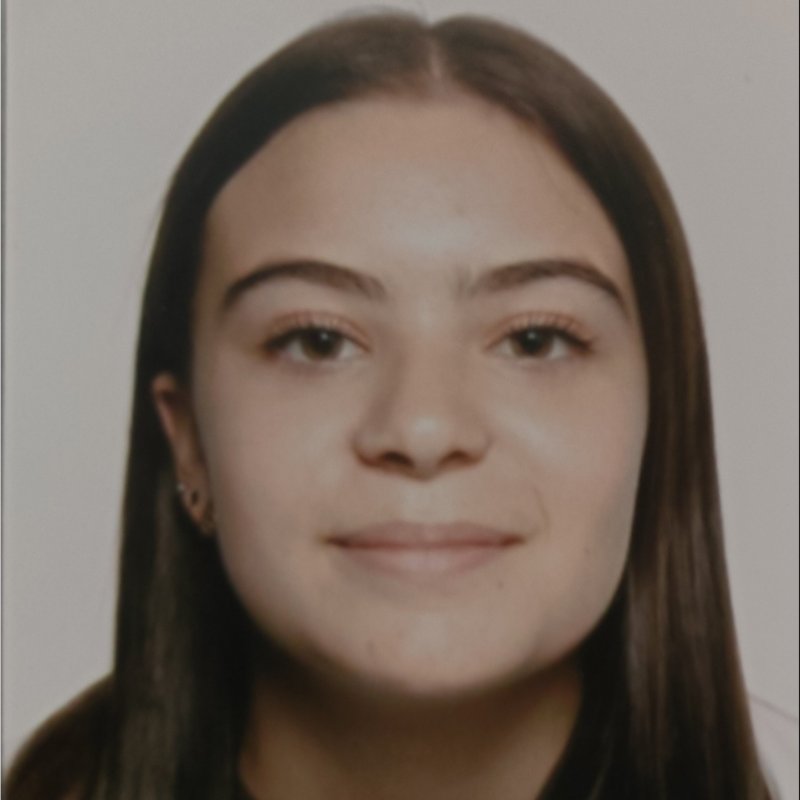 AINHOA POZO FLORES