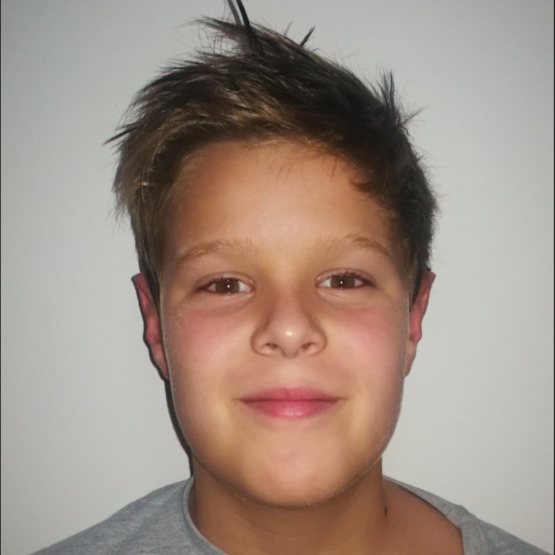 ARNAU BUENDIA DEL POZO