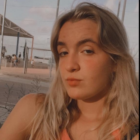 LUCIA SENDRA NOVAJARQUE