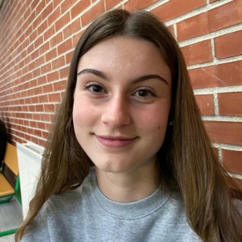 LAIA  BARRIO AMADO 