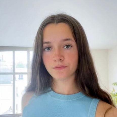 LORENA BUNYESC COURCELLE