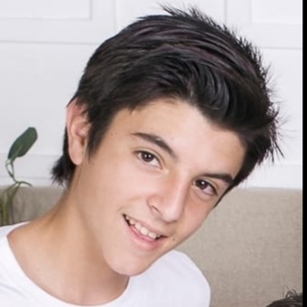 FEDERICO REYES CASTRO