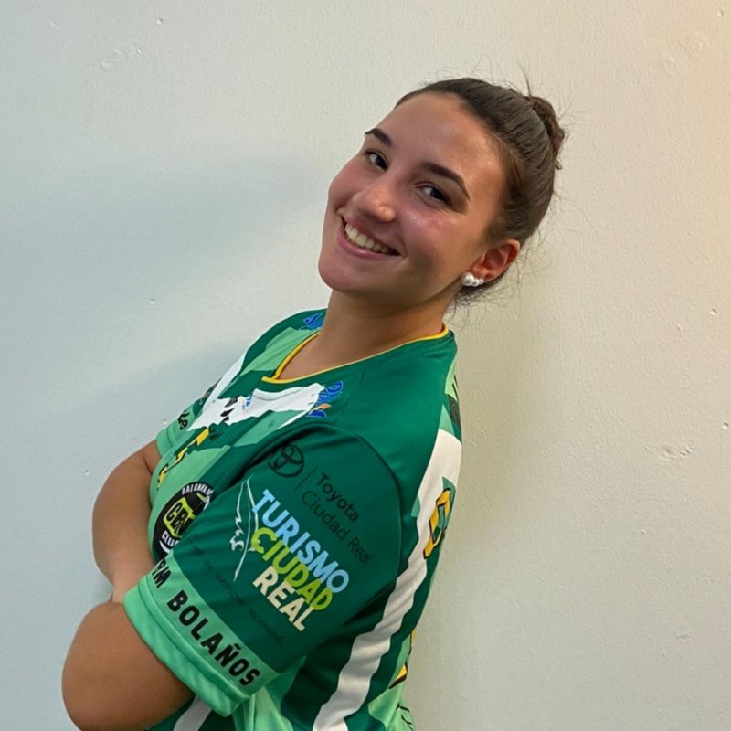 JULIA ALMANSA DE TORO