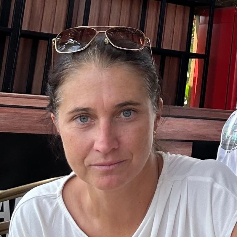 NADINE MANUELA GISELA VELEZ RODRIGUEZ