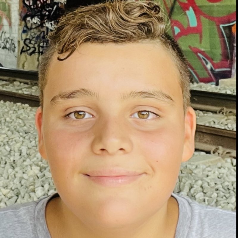 IZAN  CAÑETE GARCIA