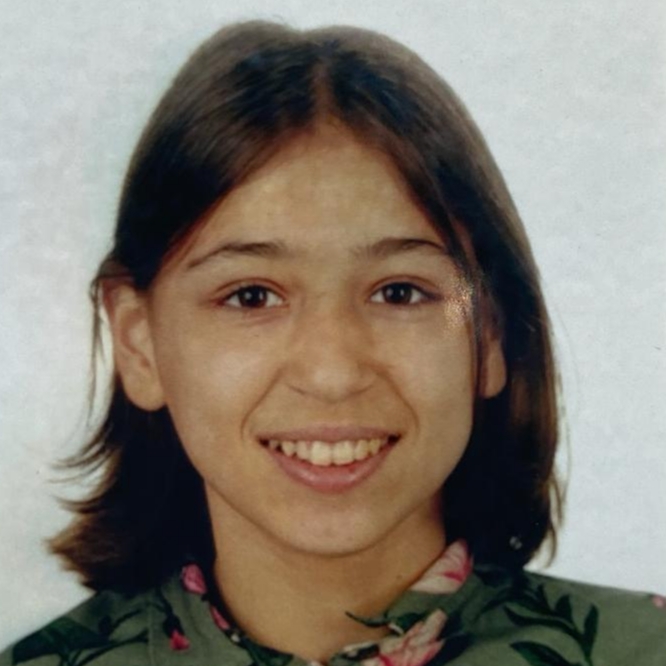 RUTH POZUELO CAPIN