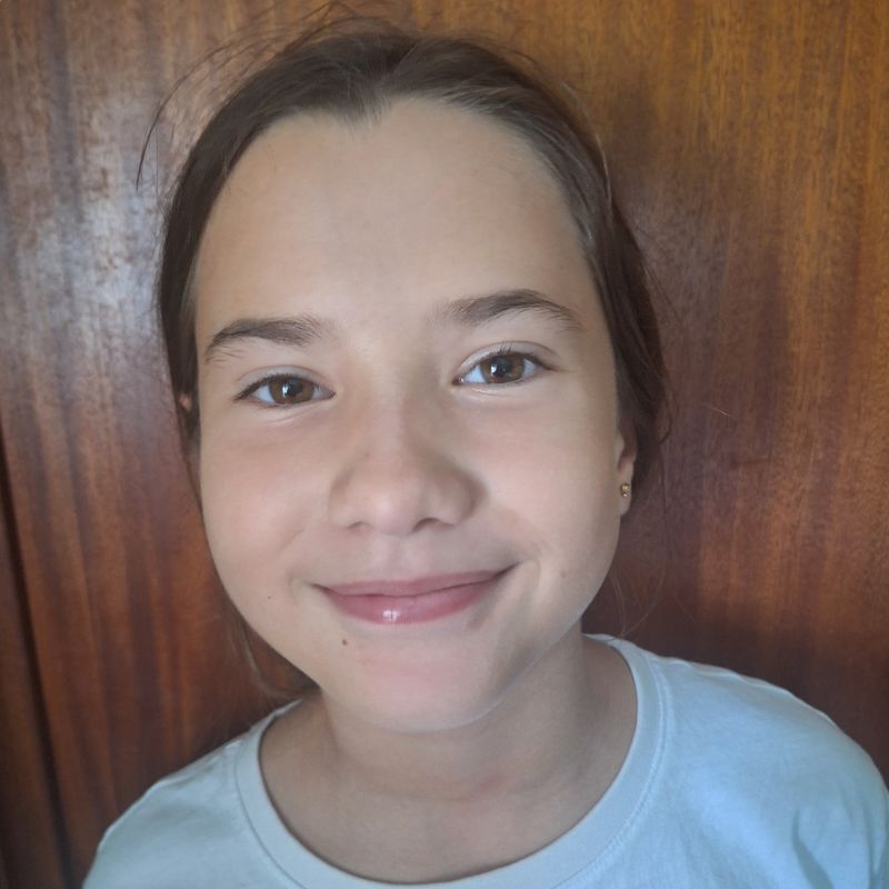 LUCIA PARAS OUTEDA