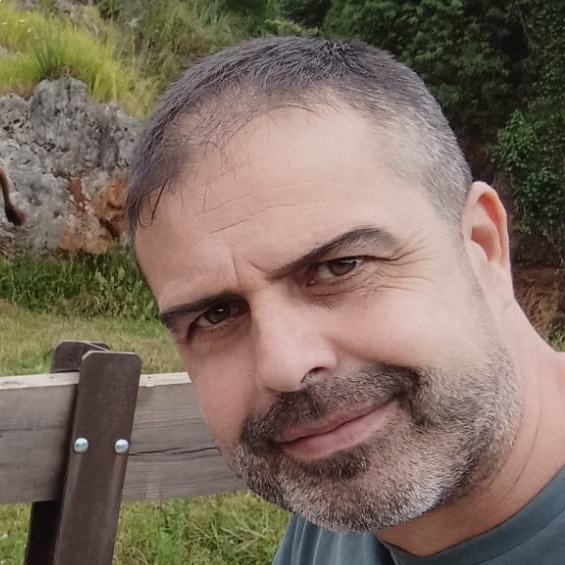 CARLOS SERRANO BRAVO