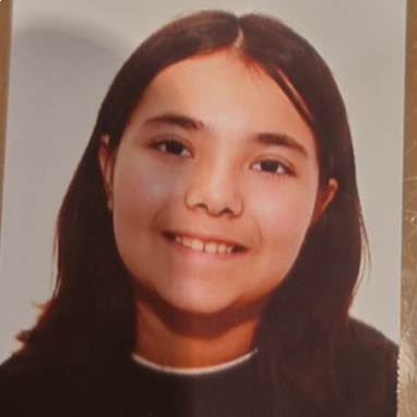 DANIELA  DES GONZALEZ