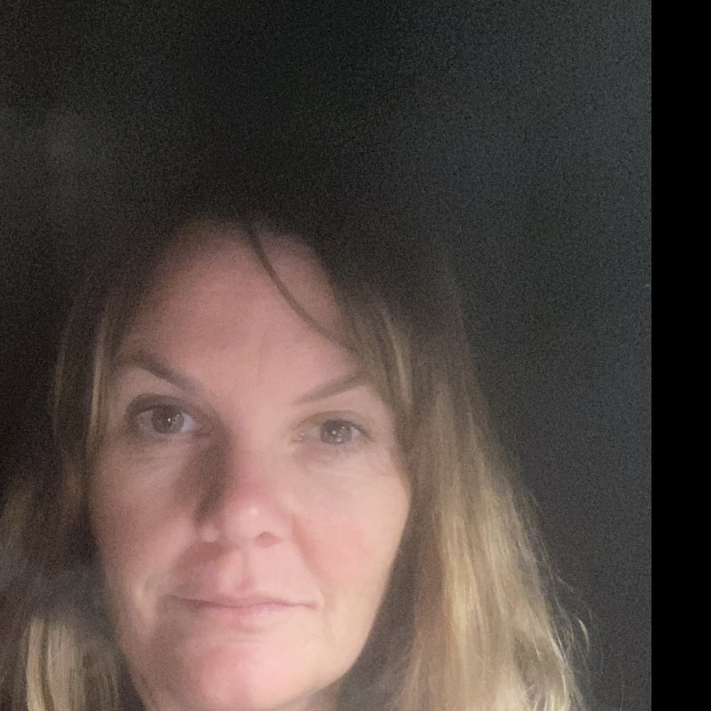 ESTEFANIA  GUASCH BROOKS 