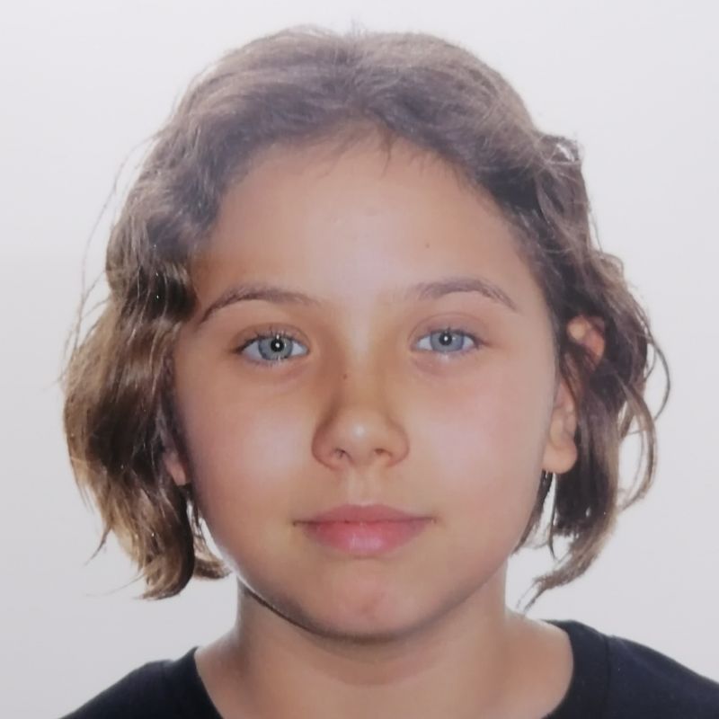 ELIZAVETA LAMAZARES NALETOVA