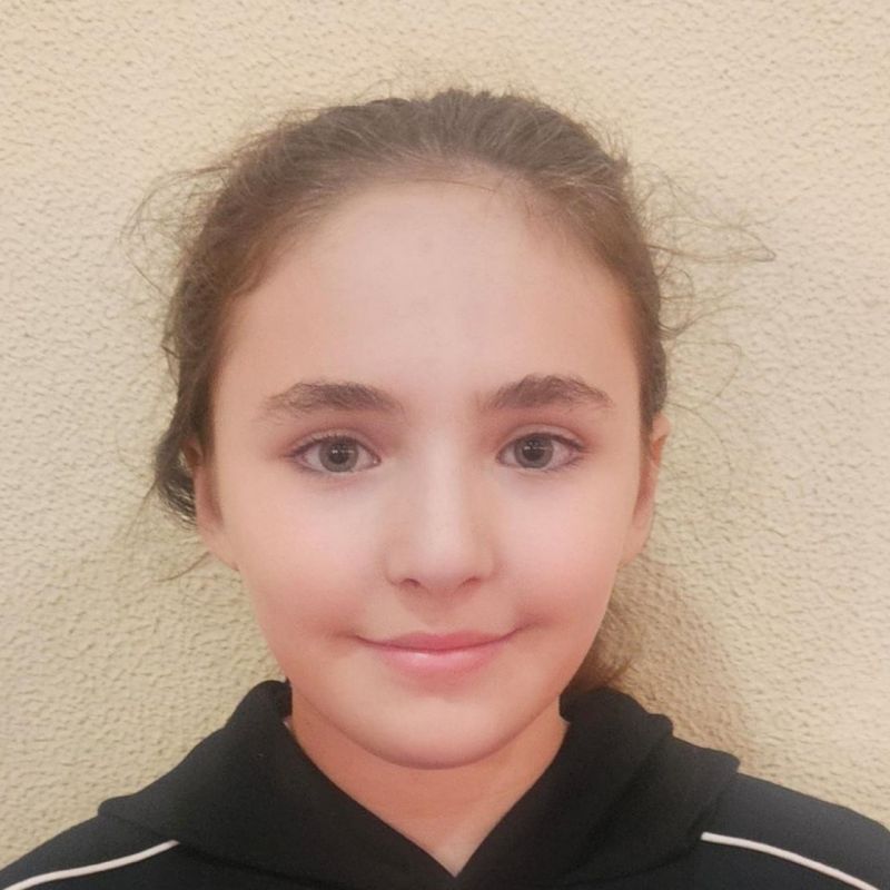 IRIS LAMIÑO OLVEIRA