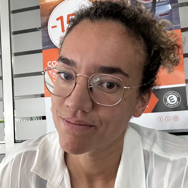LAURA NICHOLLS GONZALEZ