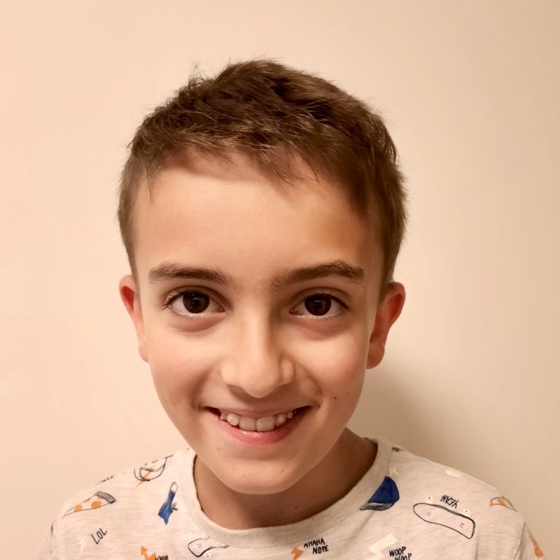 JULEN VALDIVIA PETRI