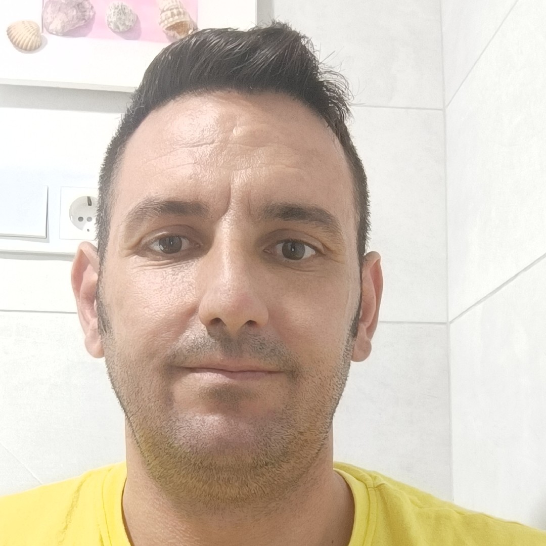 JAVIER GRANDE ESTEBANEZ