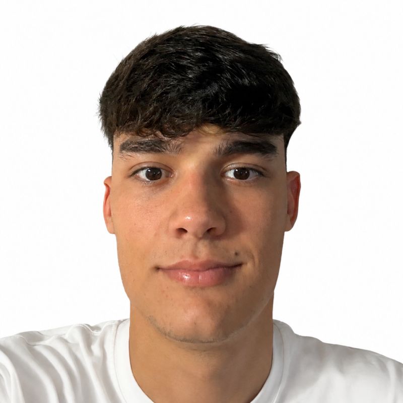 LUCAS TORO RUIZ