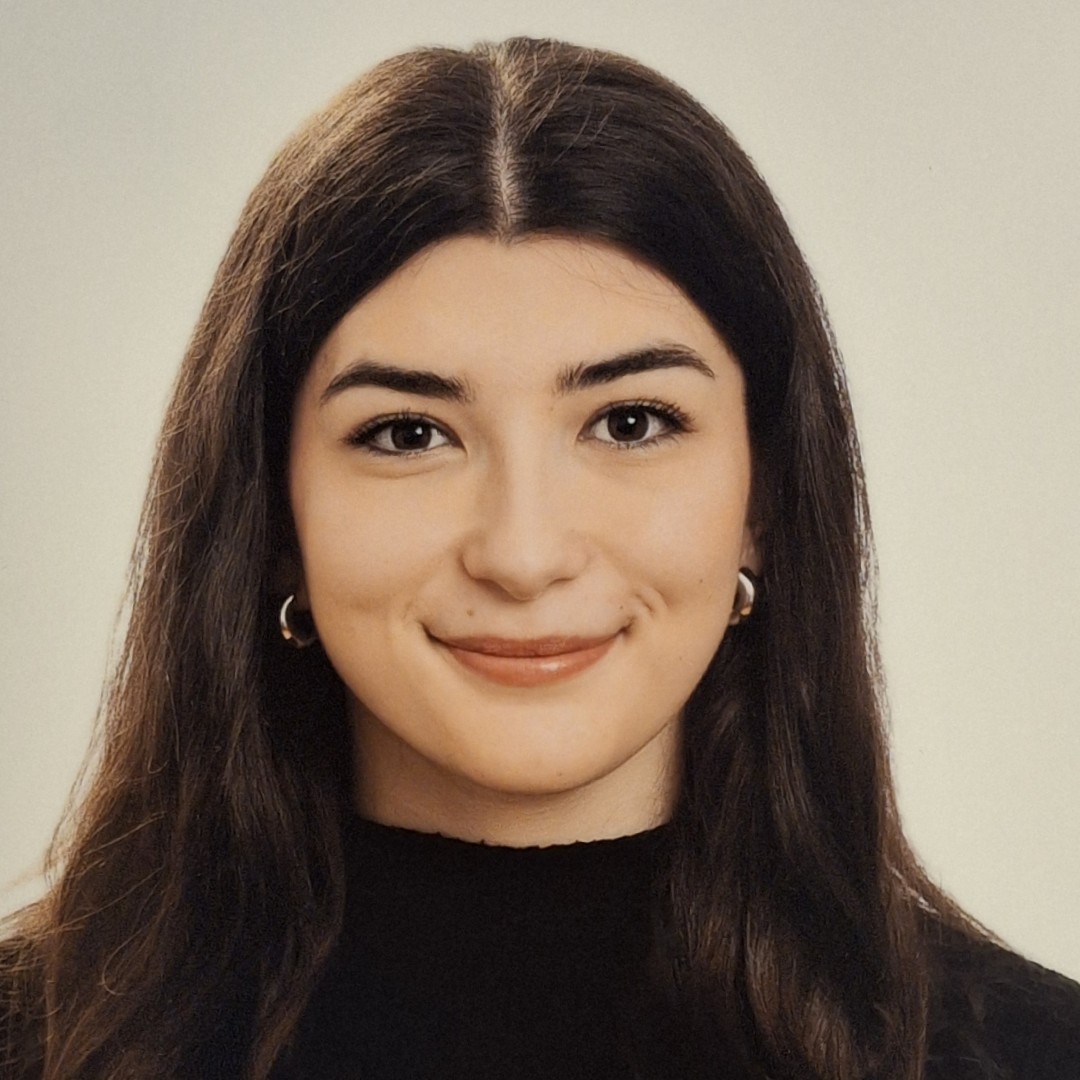 ALBA MARTINEZ PUENTE