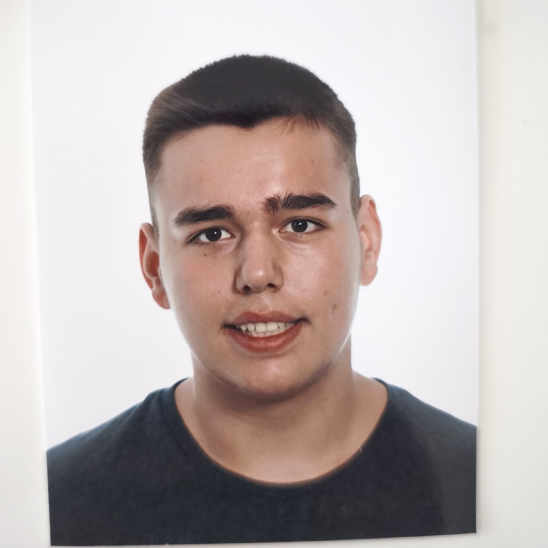 ADRIAN ELIAS CARABANTES